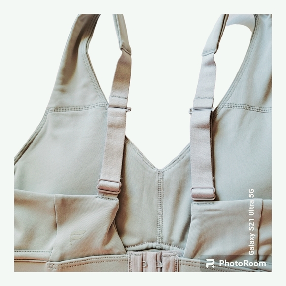 Fabletics Women's All Day Every Day Low Impact Sports Bra Gray Size XS - Picture 5 of 12